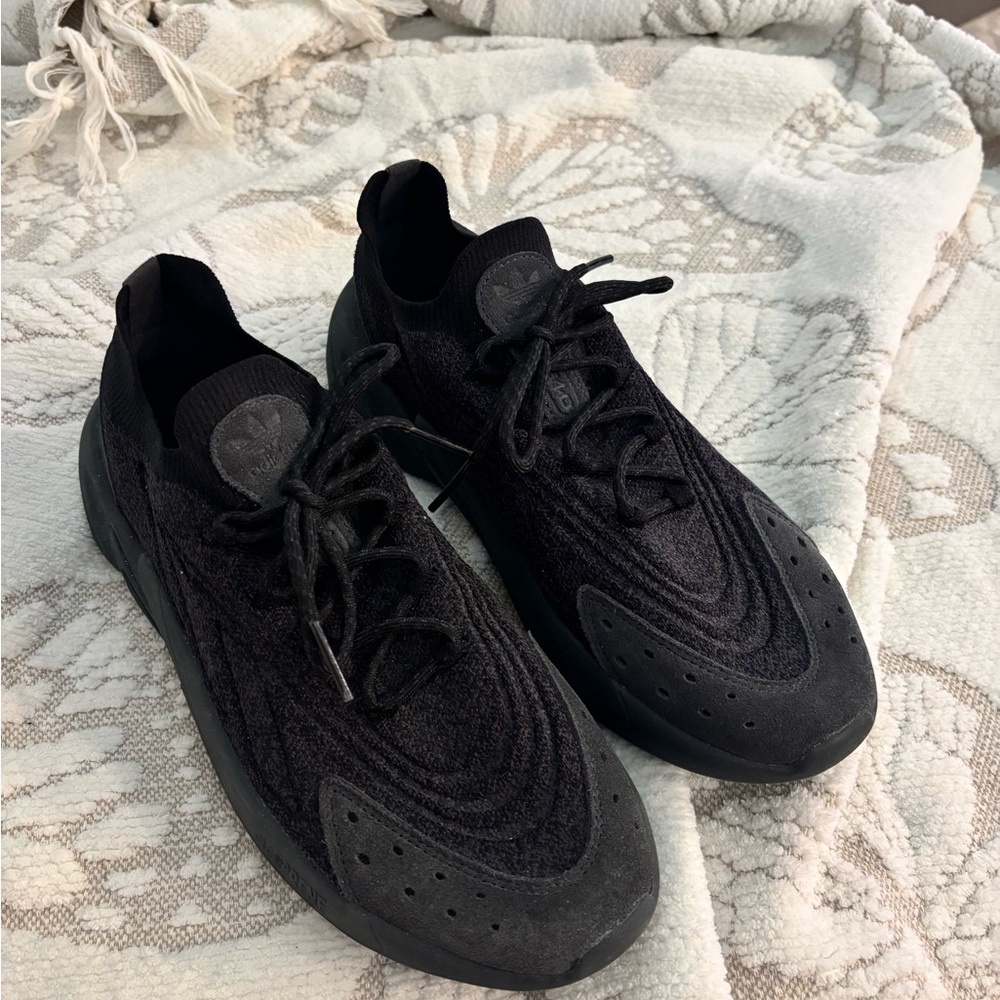 adidas Black Men's Sneakers New